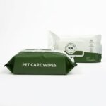 Pet wipes pack for cleaning dogs and cats